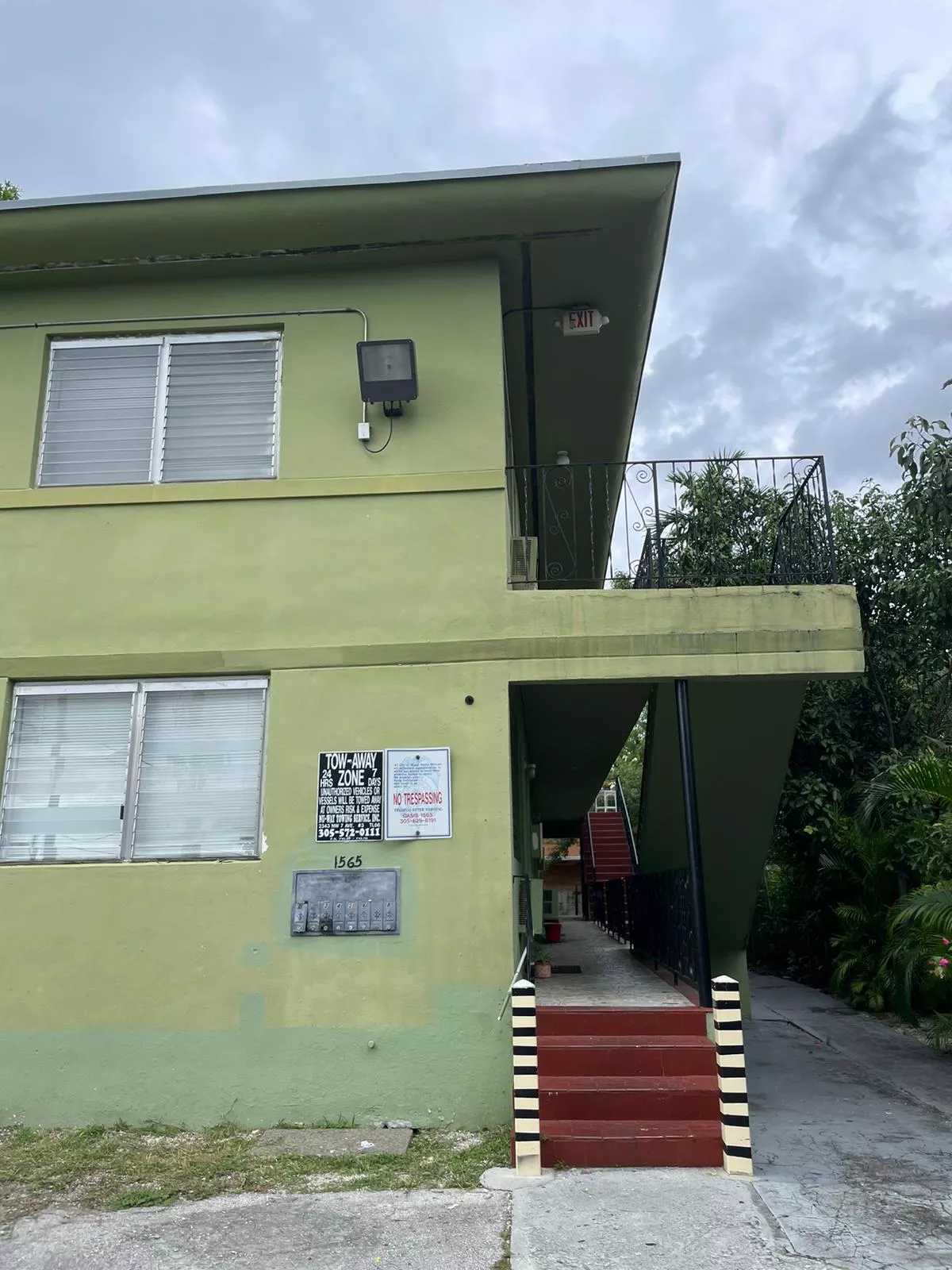1565 SW 6th St Miami, FL 33135-3748