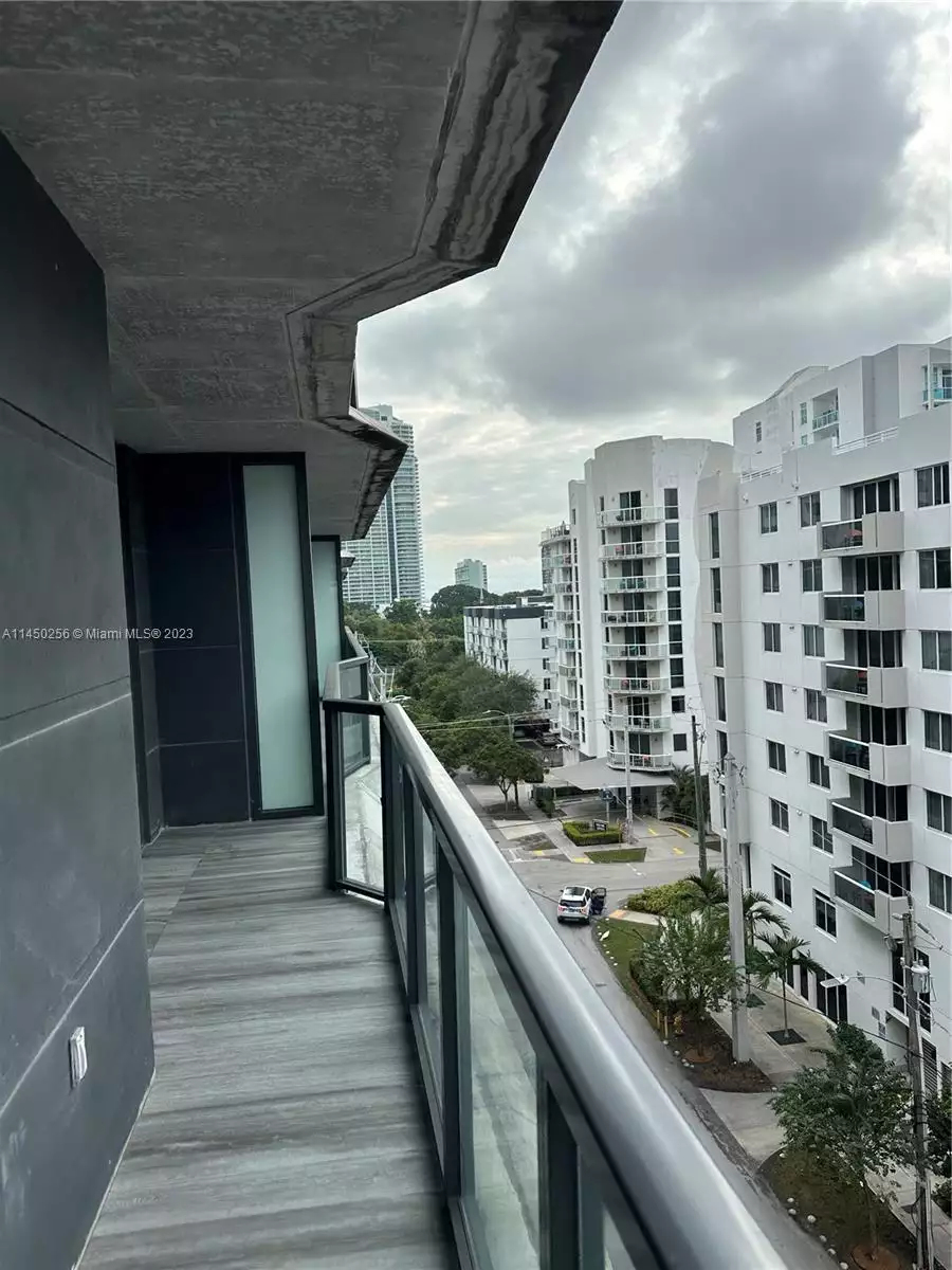 1010 Brickell Ave # 3706 balcony