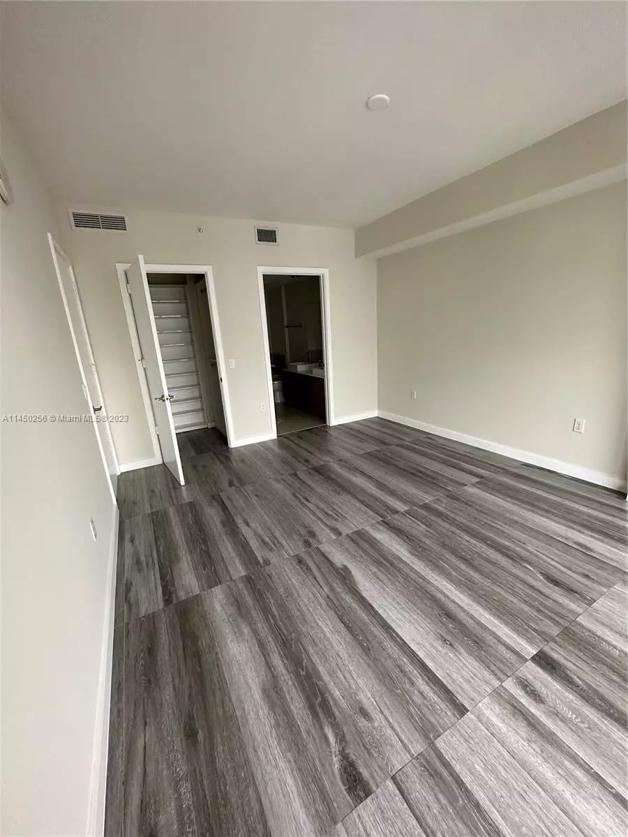 1010 Brickell Ave # 3706 bedroom