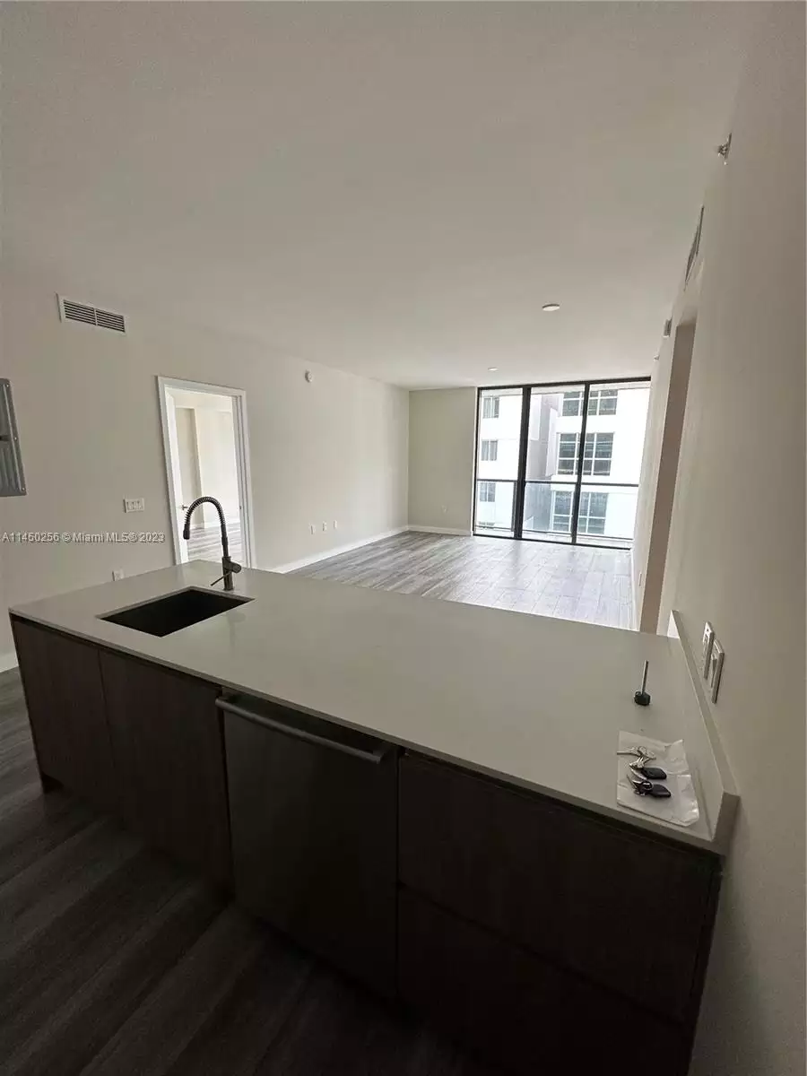 1010 Brickell Ave # 3706 kitchen