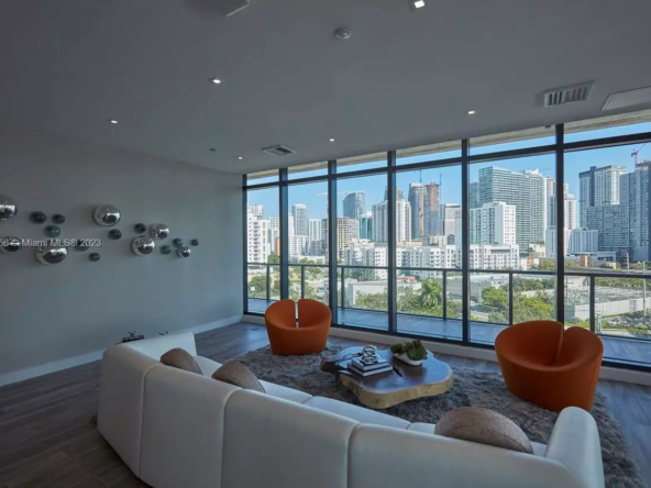 1010 Brickell Ave # 3706 living room