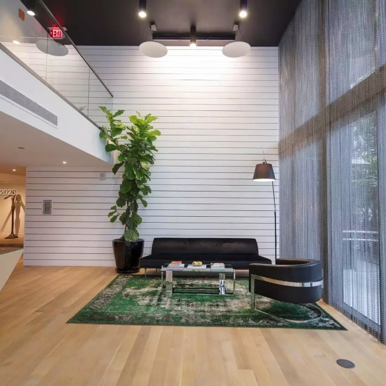 1010 Brickell Ave # 3706 lobby