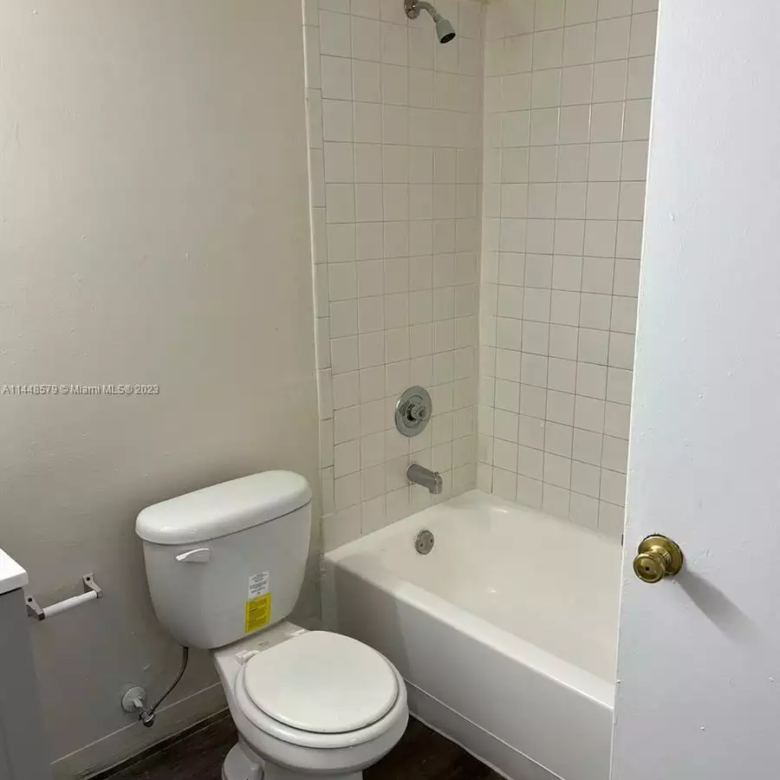 1225 NW 103rd Ln # 219 bathroom 1