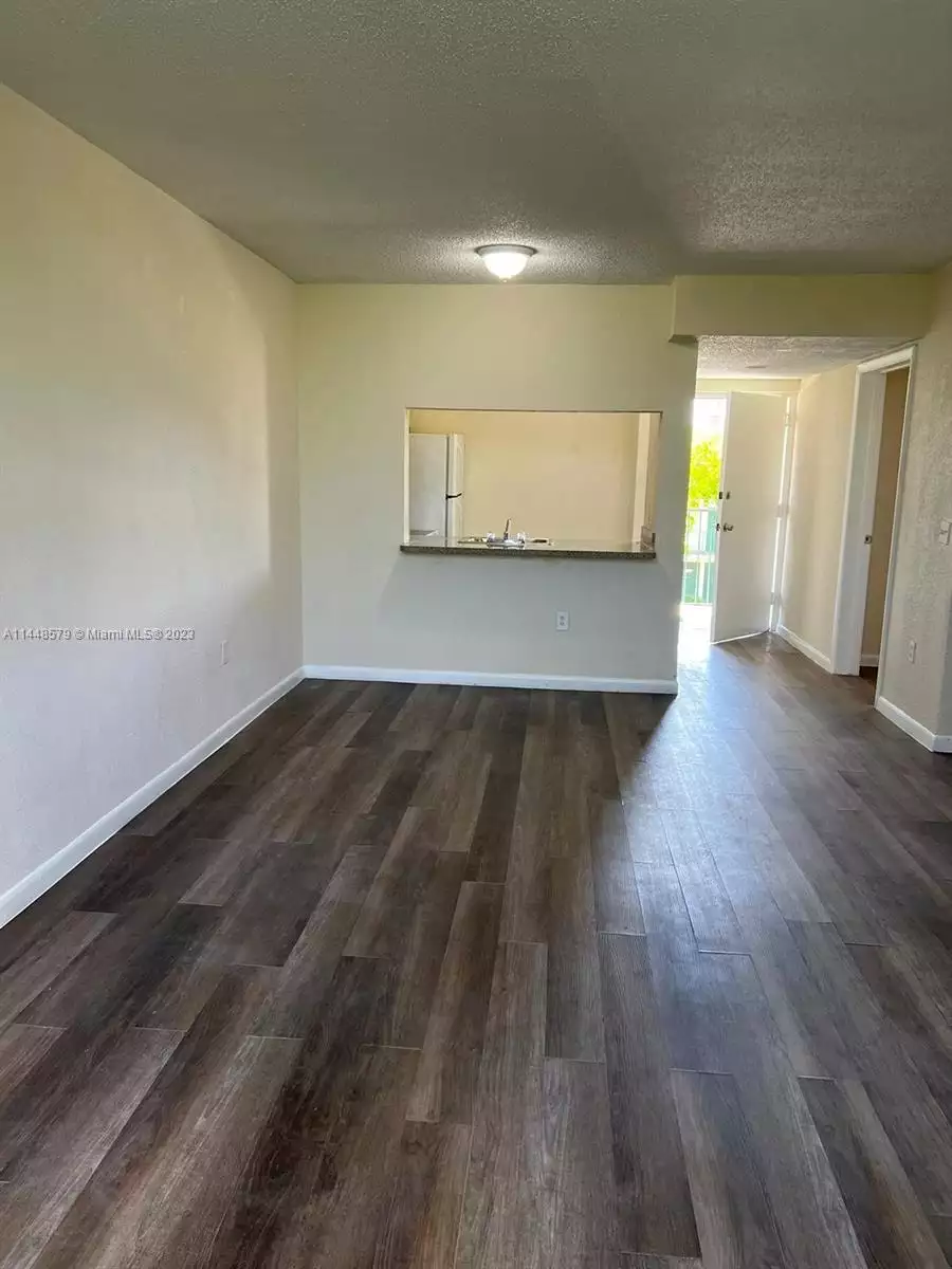 1225 NW 103rd Ln # 219 living room 1