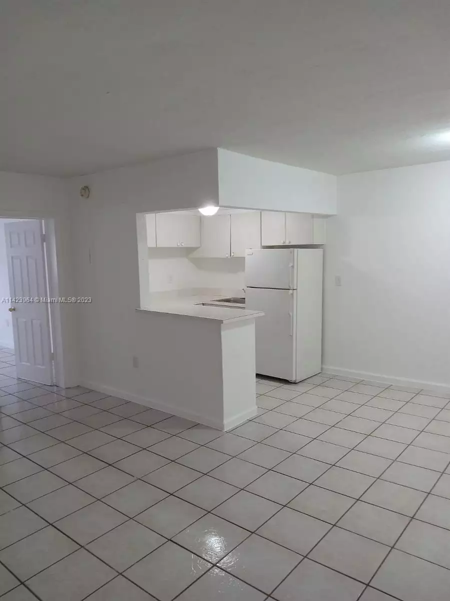 1230 W 54th St # 216A living room