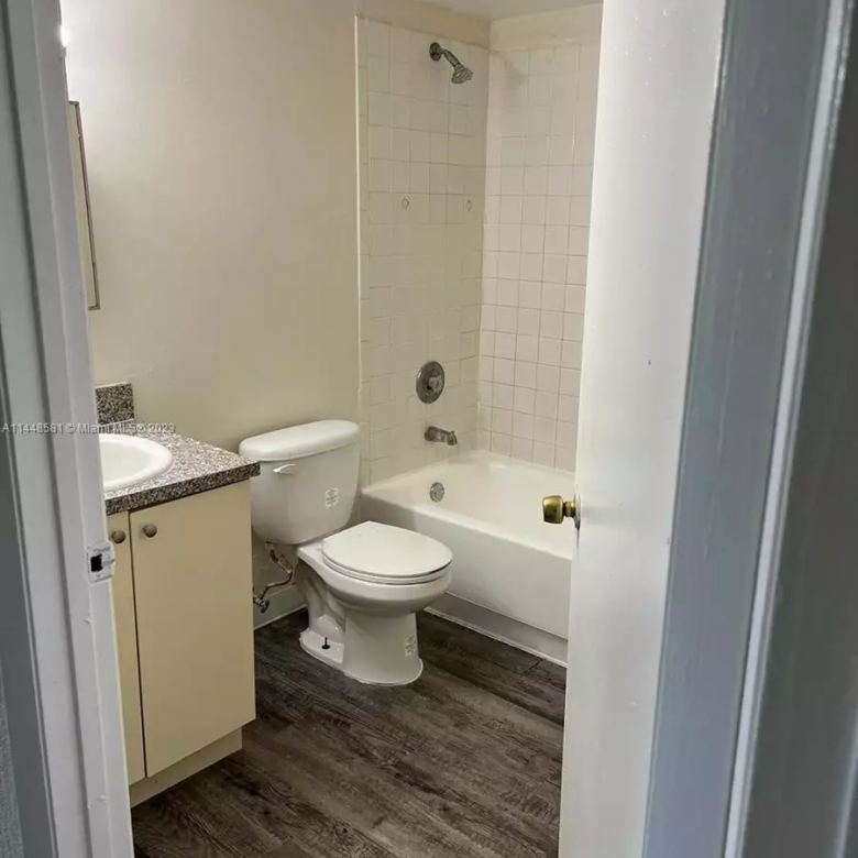 1235 NW 103rd Ln # 317 bathroom