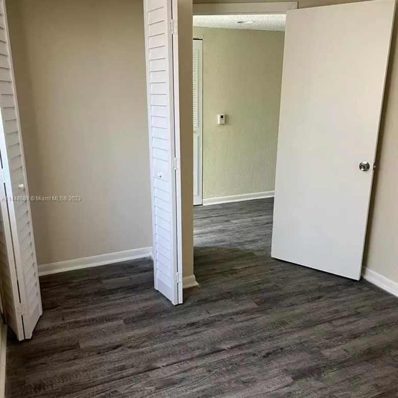 1235 NW 103rd Ln # 317 bderoom 3