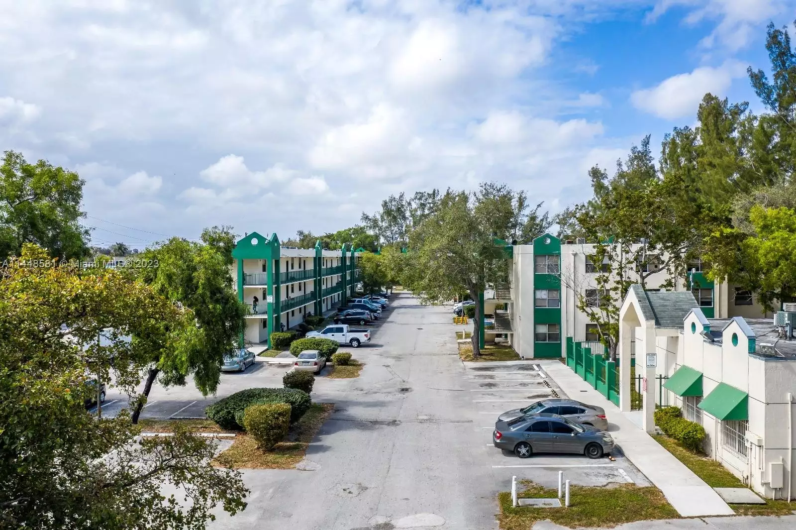 1235 NW 103rd Ln # 317 complex