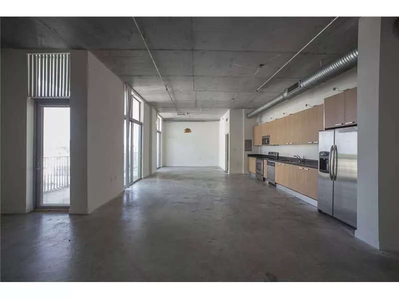 Hollywood Station 408