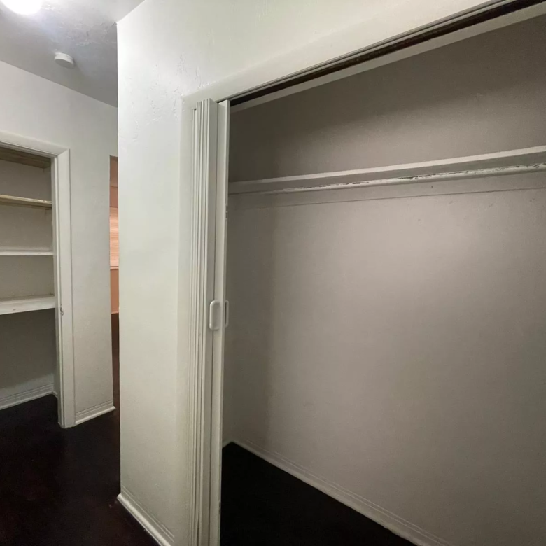 Oasis 1565 SW 6th St