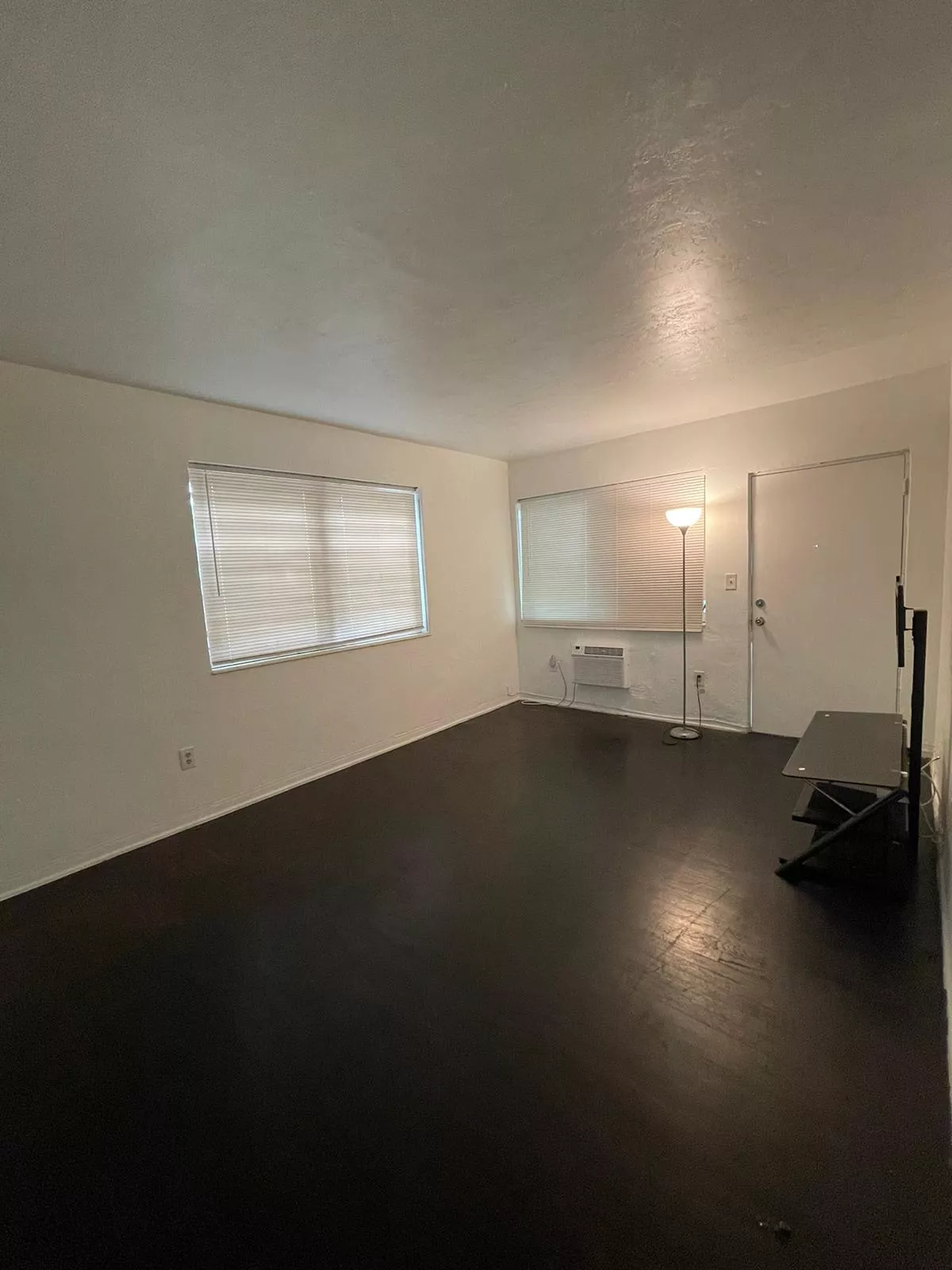 Oasis 1565 SW 6th St