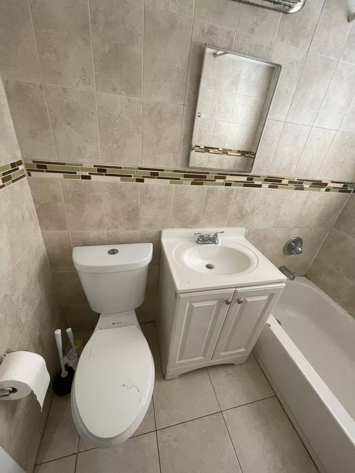 Oasis 1565 SW 6th St