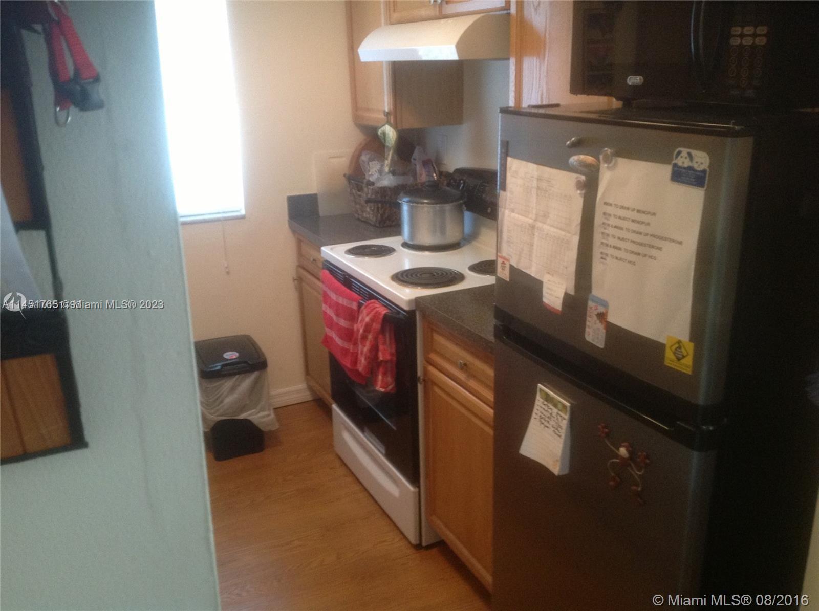 15500 SW 80th kitchen