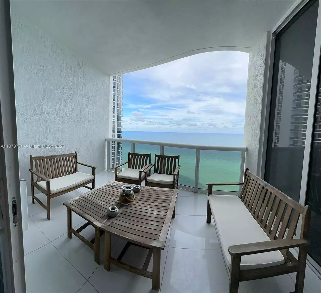 15811 Collins Ave # 1804 balcony