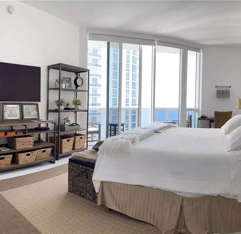 15811 Collins Ave # 1804 bedroom
