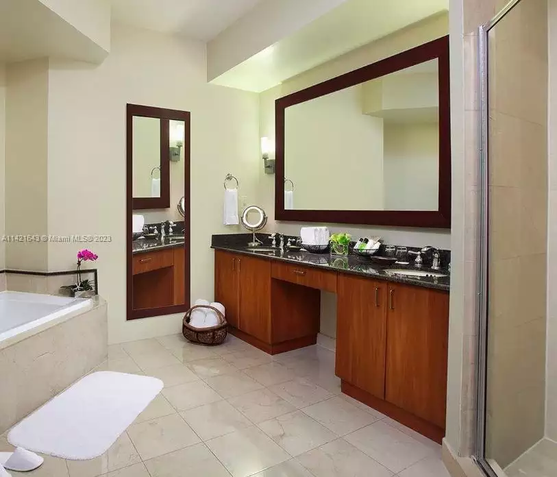 18001 Collins Ave # 1409 bathroom
