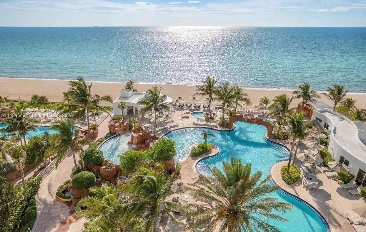 18001 Collins Ave # 1409 pool