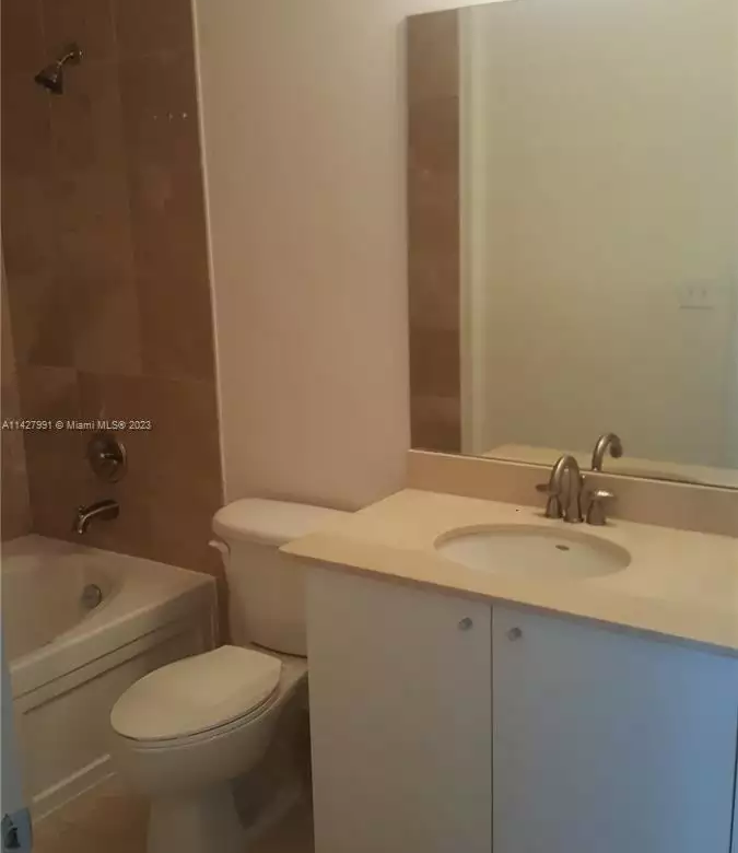 2100 Van Buren St # 408 bathroom