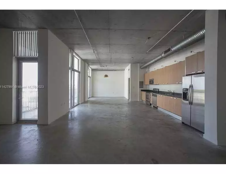 2100 Van Buren St # 408 living room