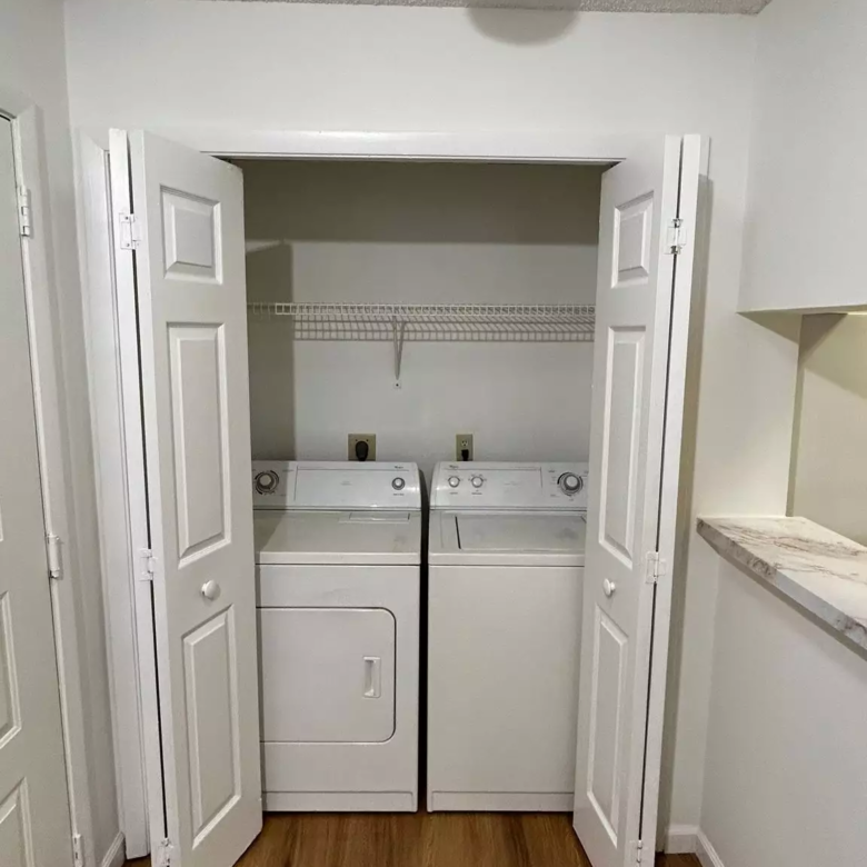 4401 W Mcnab Rd Laundry