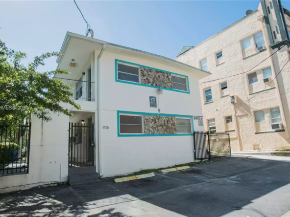 461 SW 6th St # 3 building