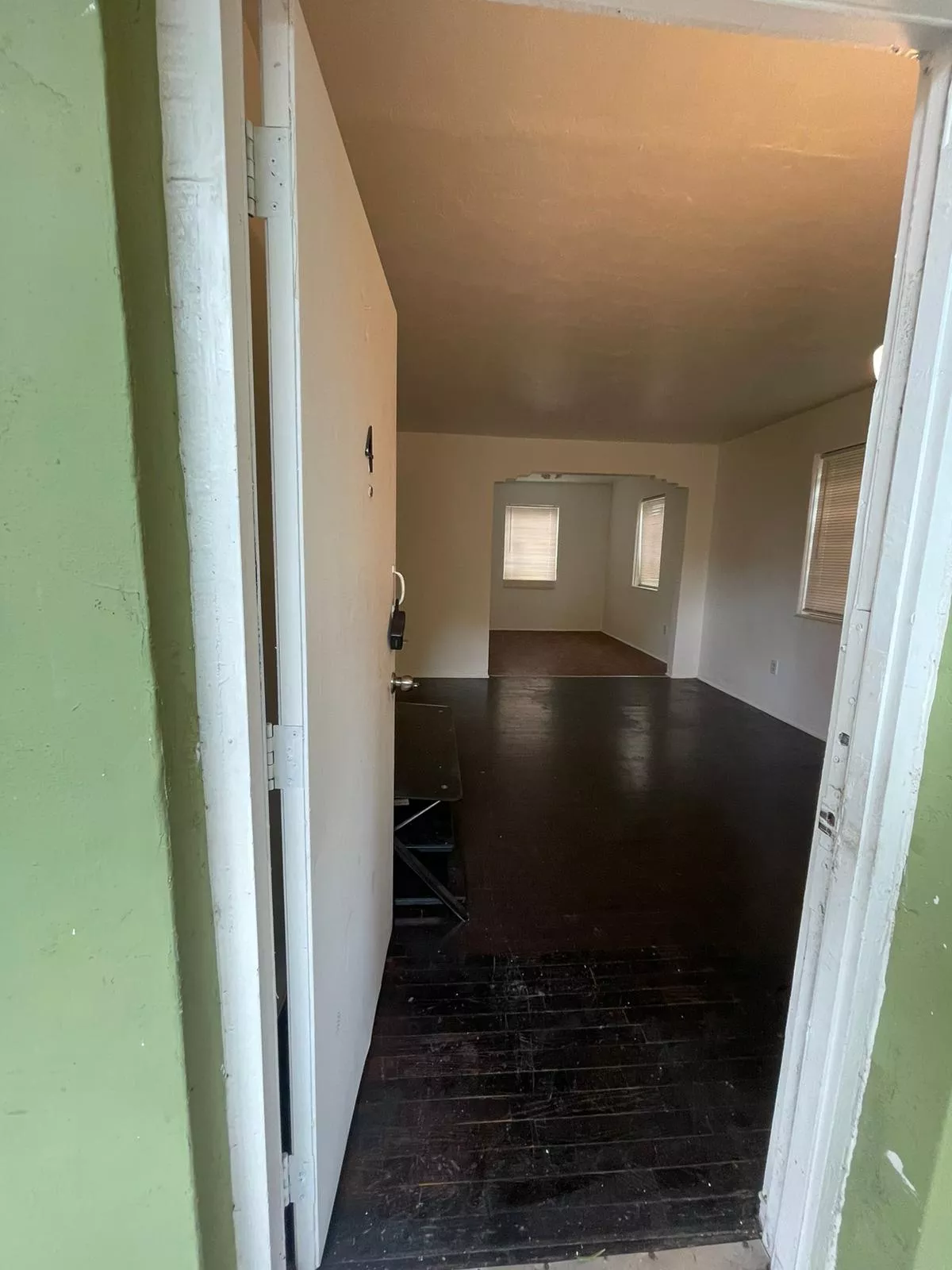 1565 SW 6th St Miami, FL 33135-3748