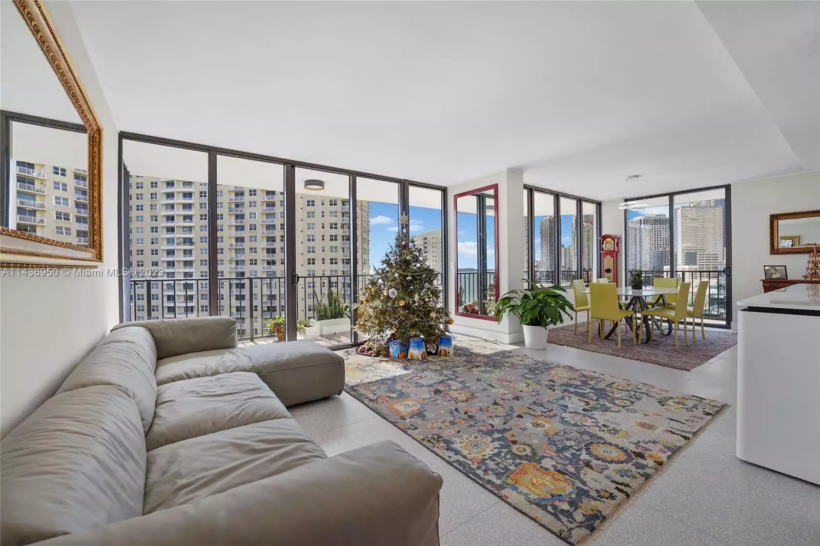520 Brickell Key Dr # A1015 living room 1