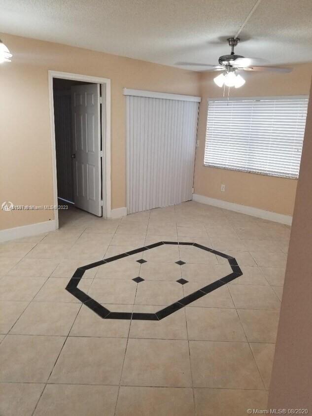 6515 W 27th living room