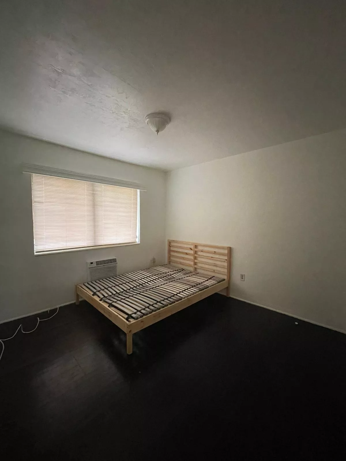 Oasis 1565 SW 6th St