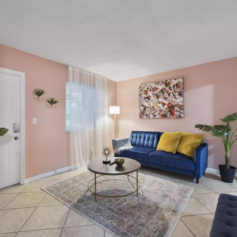 828 SW 2nd St Miami living room 1